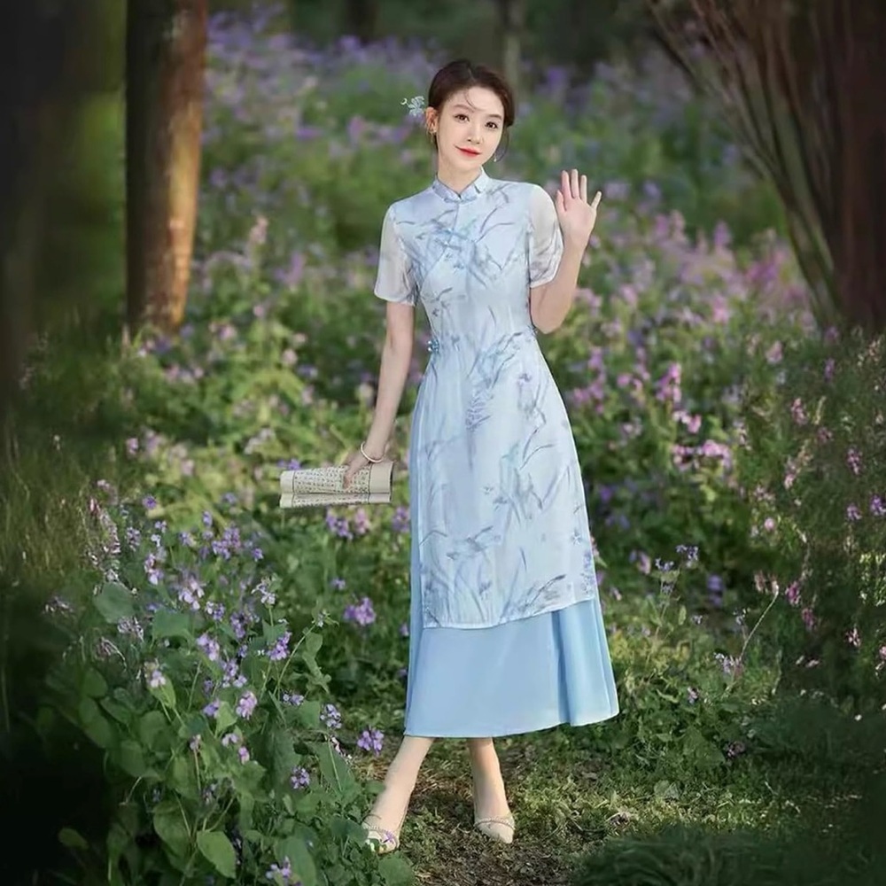SHIJT: Elegant Blue Floral Cheongsam Ao Dai Dress.